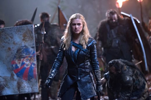 Braced for Battle - The 100 Season 2 Episode 15