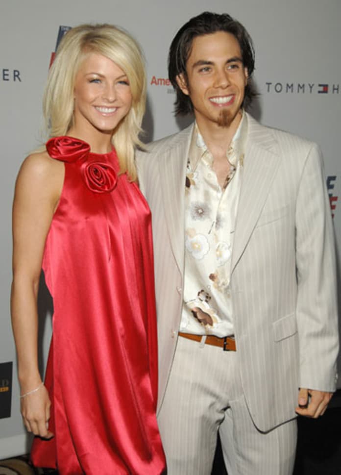 Dancing With The Stars Come Out For Charity Event Tv Fanatic Julianne hough's net worth is very high and come under richest celebrities in hollywood. stars come out for charity event
