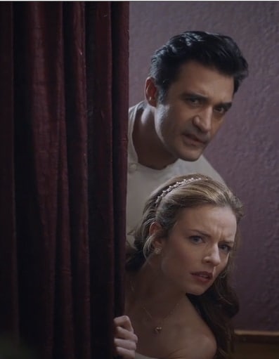Spying - A Taste of Christmas