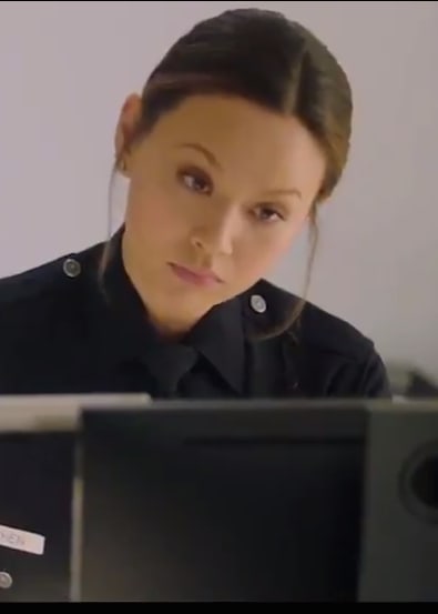 Lucy Tries To Ignore It - The Rookie Season 1 Episode 13