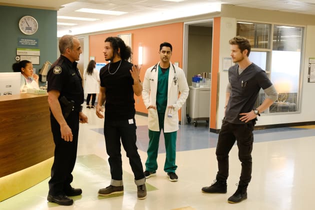 Cops and Convicts - The Resident Season 1 Episode 13