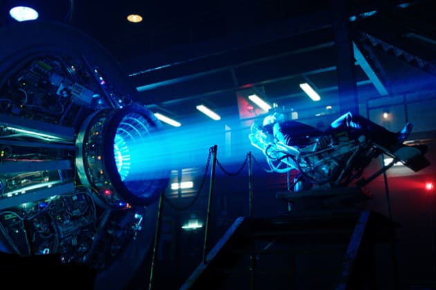 Ramse Splintered to 1987 - 12 Monkeys Season 1 Episode 11