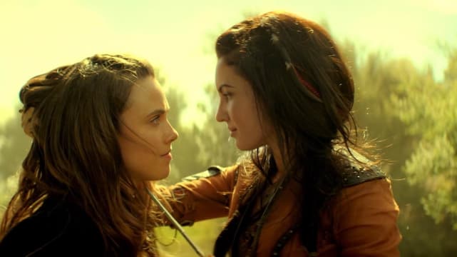 Amberle and Eretria - The Shannara Chronicles