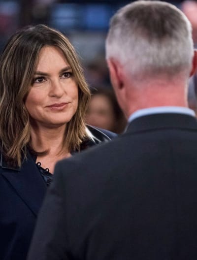 Talking to Her Ex-Lover - Law & Order: SVU Season 21 Episode 12