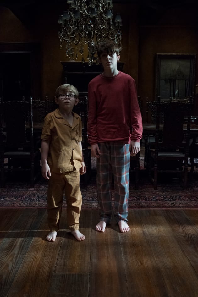 Brothers Unite - The Haunting of Hill House Season 1 Episode 6