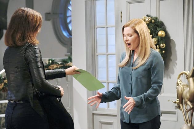 Gwen Poisons Jennifer's Mind - Days of Our Lives
