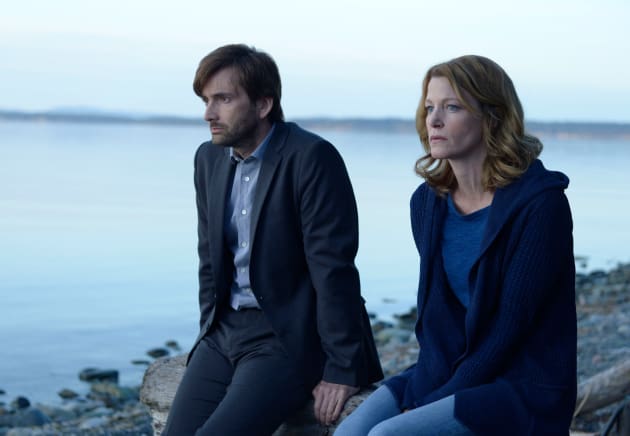Discussing the Murder - Gracepoint