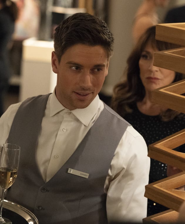 Back at Work - Grand Hotel Season 1 Episode 11