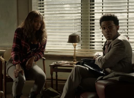 Having a Chat - Batwoman Season 2 Episode 11