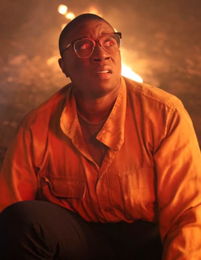 Hen Faces the Fire - Tall - 9-1-1: Lone Star Season 2 Episode 3