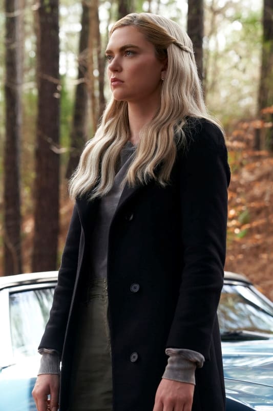 Lizzie Outside Legacies Season 4 Episode 15 TV Fanatic