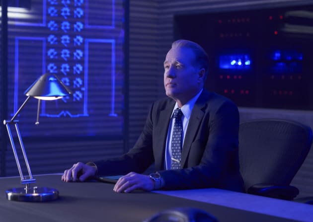 Martin Has a Plan - Black Lightning Season 1 Episode 13