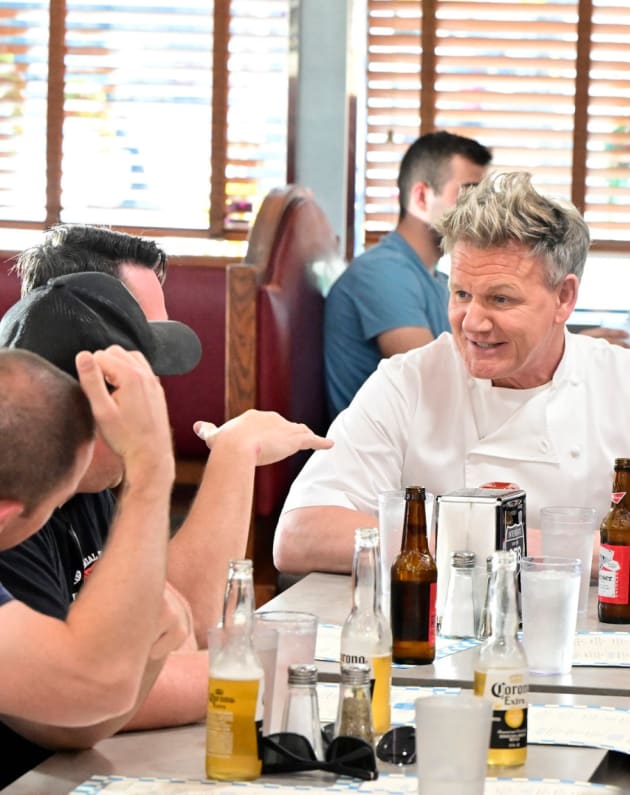 Sharing a Meal tall Kitchen Nightmares Season 1 Episode 1 TV