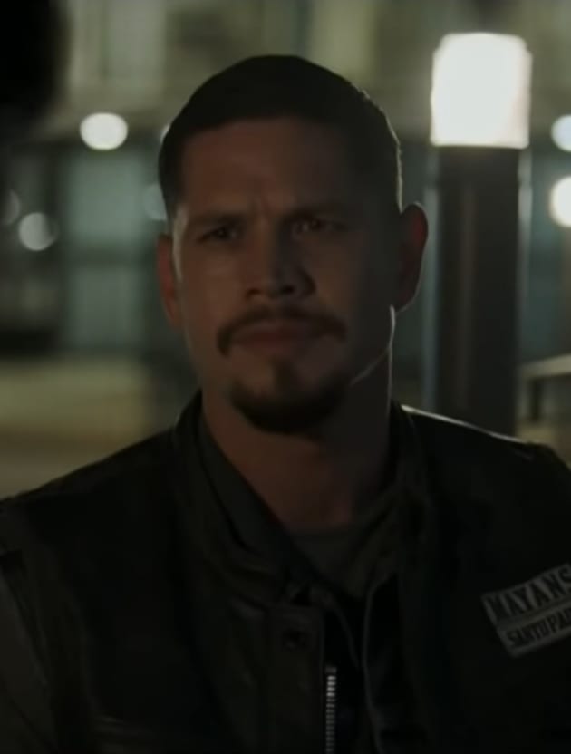 EZ on a Mission - Mayans M.C. Season 3 Episode 7