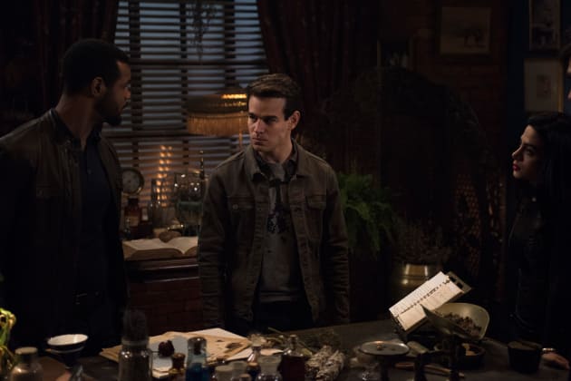 History Lesson - Shadowhunters Season 3 Episode 8