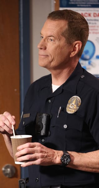 Old Dog, New Tricks - The Rookie Season 4 Episode 4
