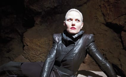 Once Upon a Time Round Table: The Dark Swan