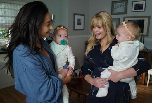 Pretty Little Liars Ep Confirms Did Emily And Alison Reunite Tv Fanatic 6351