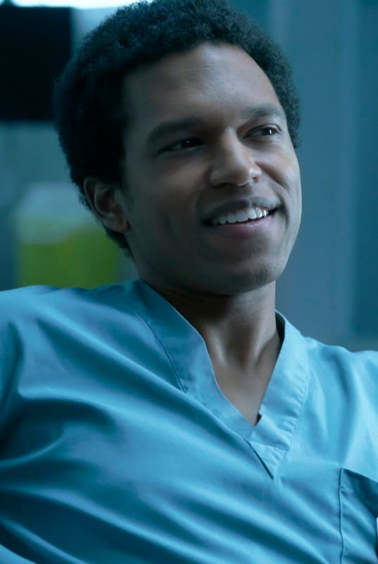 Happy Thanksgiving Dwayne Allen! - Coroner Season 1 Episode 5