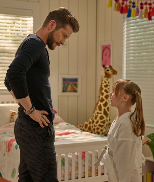 Negotiating with Gigi -tall - The Resident Season 6 Episode 4