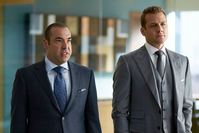 Louis' Mission - Suits Season 5 Episode 9