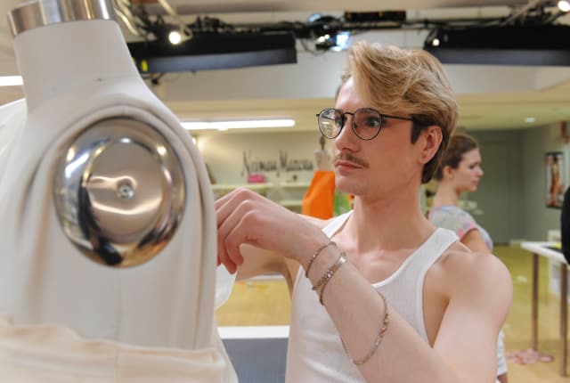 Watch Project Runway Season 10 Episode 4 Online Tv Fanatic