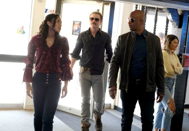 The Love is Gone - Lethal Weapon Season 2 Episode 20