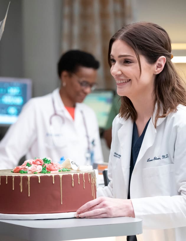Cake Time - Tall - New Amsterdam Season 2 Episode 18