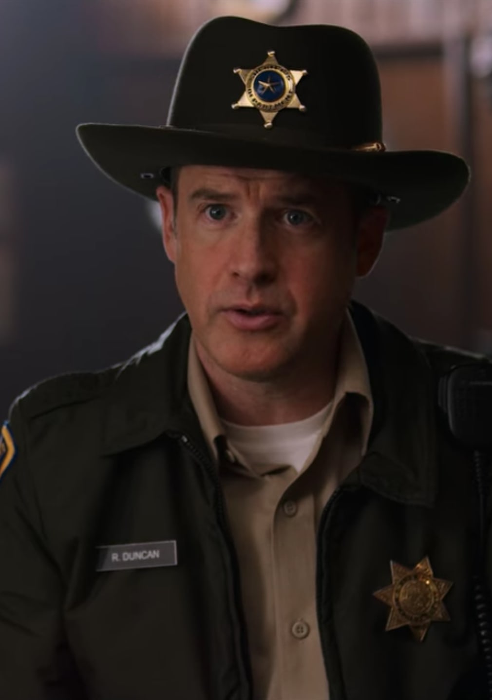 Sheriff Duncan Virgin River Season 2 Episode 7 Tv Fanatic