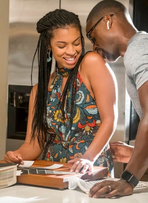 (TALL) Celebrating Their Move - This is Us Season 4 Episode 2