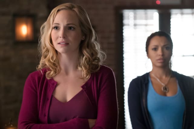 We Need Help - The Vampire Diaries Season 8 Episode 10
