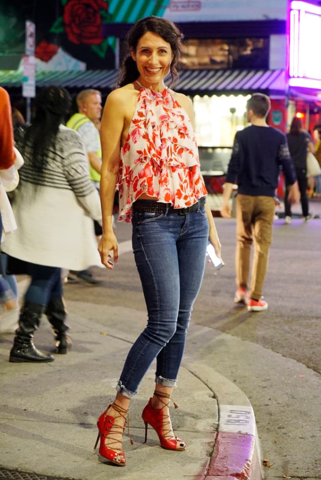 Hey There - Girlfriends' Guide to Divorce Season 3 Episode 2