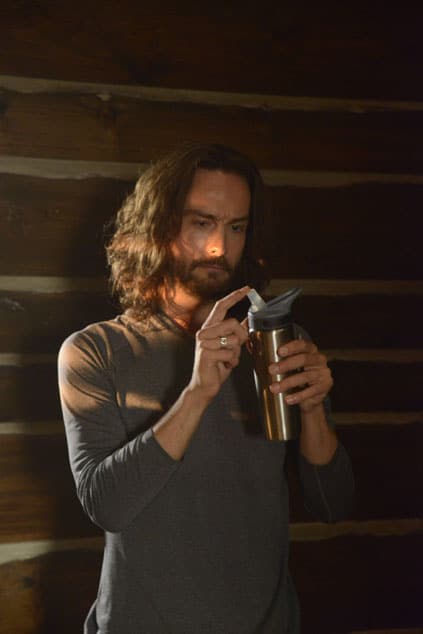 Ichabod tries Yoga - Sleepy Hollow Season 2 Episode 6