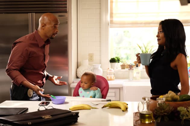 Happy Family - Lethal Weapon Season 1 Episode 11