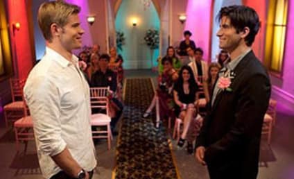 90210 First Look: A Las Vegas Wedding