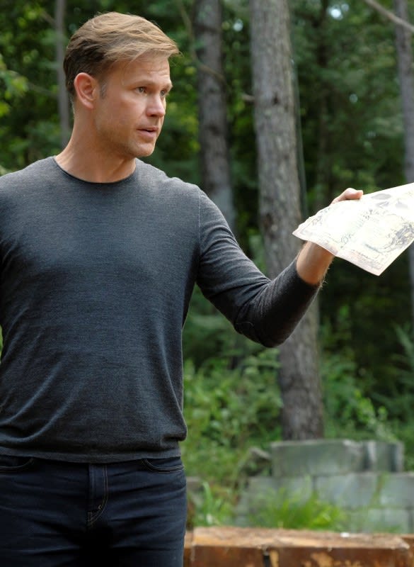 Alaric's New Look - Legacies Season 1 Episode 10 - TV Fanatic