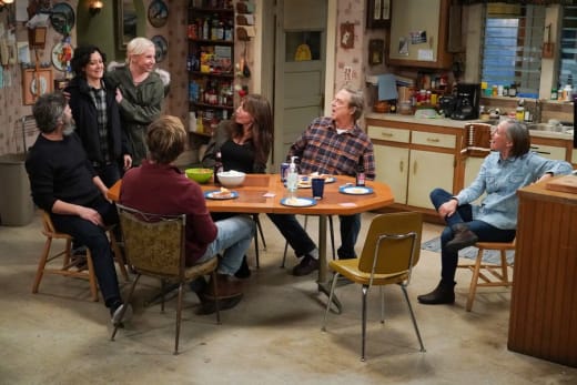 Darlene Is Promoted - The Conners