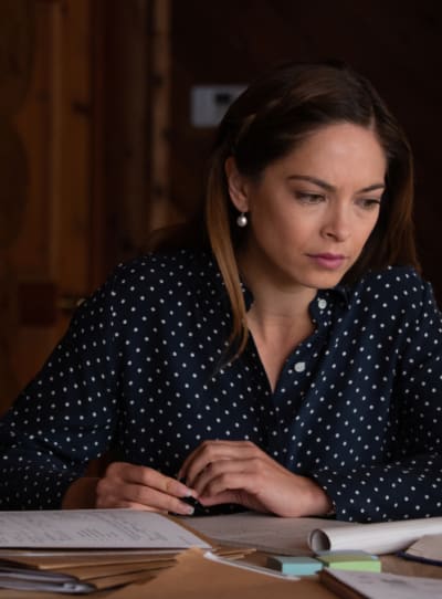 Joanna Worries About Family Services - Burden of Truth Season 3 Episode 8