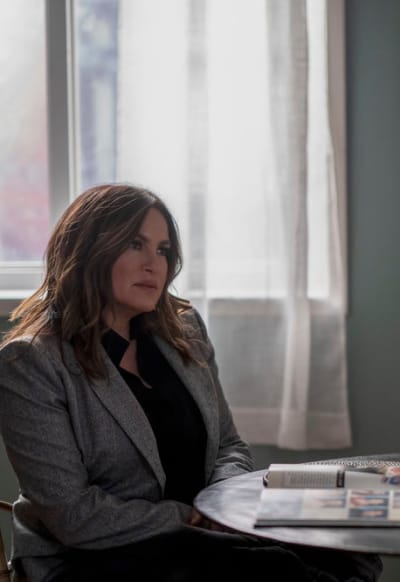 Asking For Help / Tall - Law & Order: SVU Season 23 Episode 13