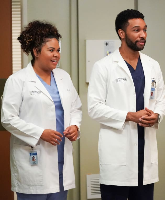 Winston and Ortiz - tall - Grey's Anatomy Season 18 Episode 3