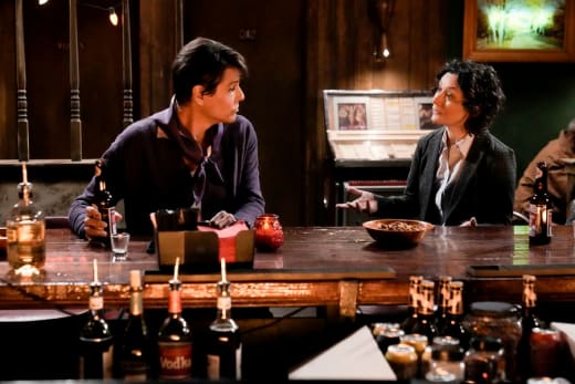 Robin and Darlene Take a Risk - The Conners