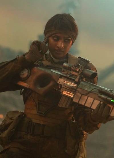 Verada Sethu as Mundy Flynn - DW S1 E3 - Doctor Who Season 1 Episode 3