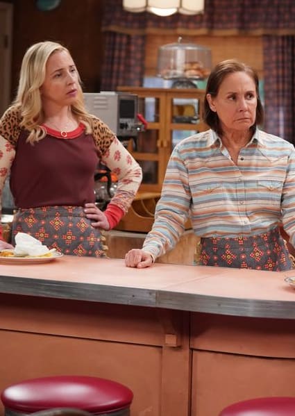 Advice From Dan - The Conners Season 2 Episode 19