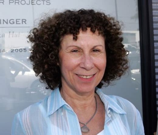Rhea Perlman Pic