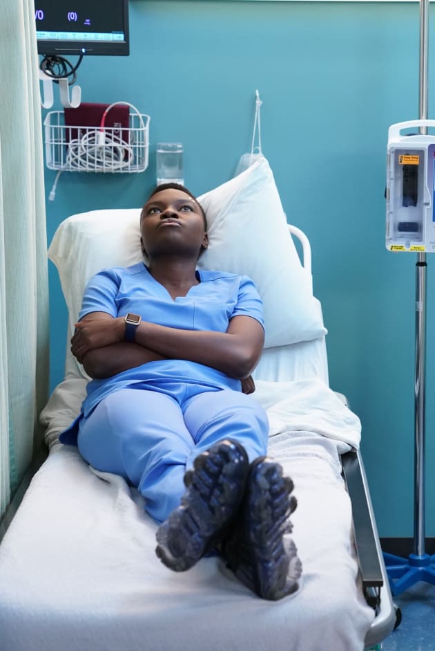 Unhappy Patient - Tall - The Resident Season 2 Episode 22