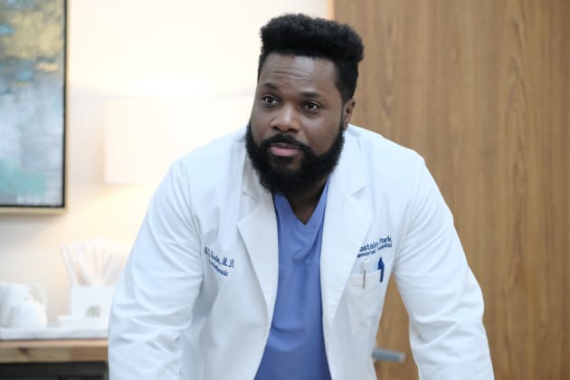 Running Wild with the Raptor - The Resident Season 2 Episode 4