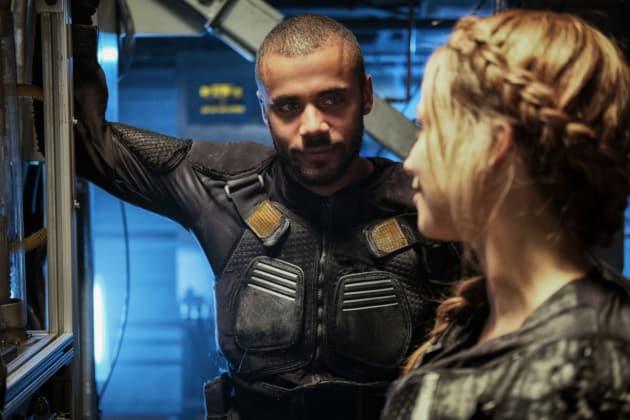 Miller – The 100 Season 4 Episode 2