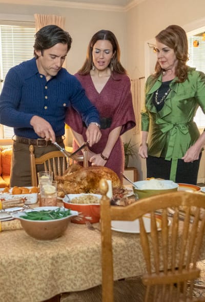 Carving the Turkey - This Is Us Season 6 Episode 7