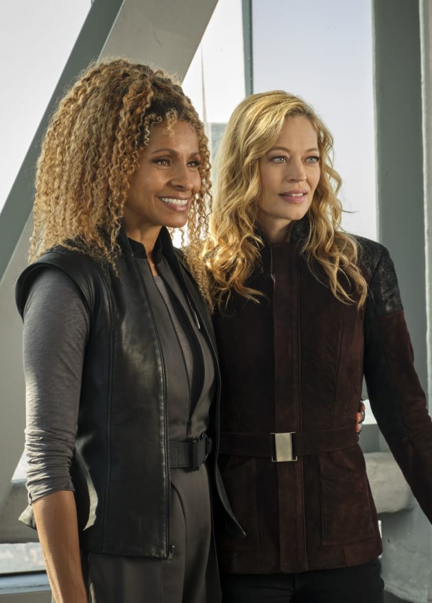 Happy Couple - Star Trek: Picard Season 2 Episode 3