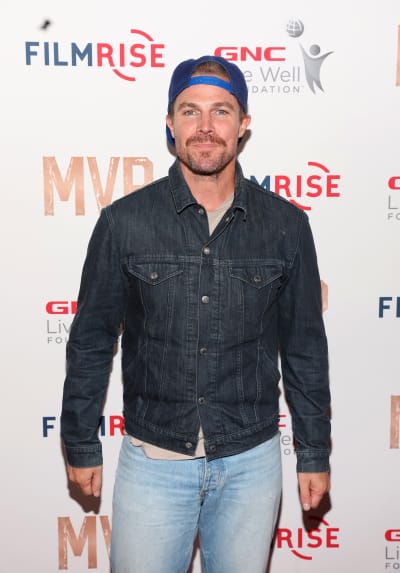 Stephen Amell Red Carpet Image